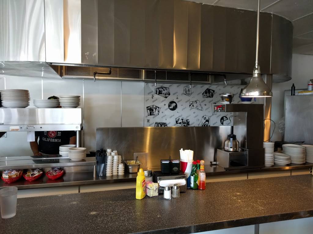 Chubbys Diner | restaurant | 266 Mt Hermon Rd # T, Scotts Valley, CA 95066, USA | 8314385546 OR +1 831-438-5546