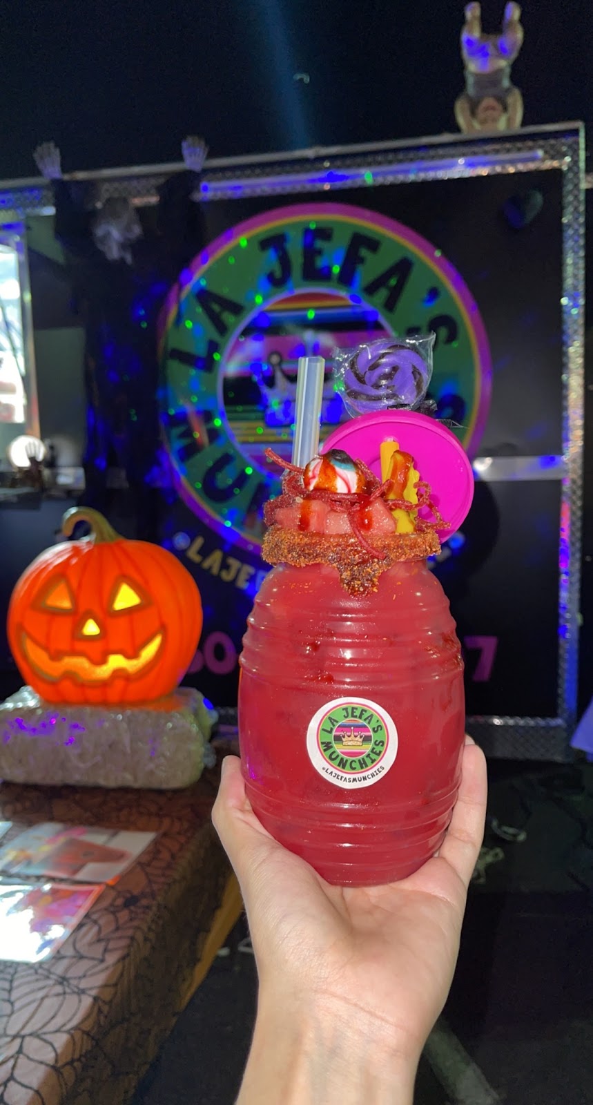 La Jefa’s Munchies | restaurant | 6308 Grand Ave, Glendale, AZ 85301, USA | 4806940307 OR +1 480-694-0307