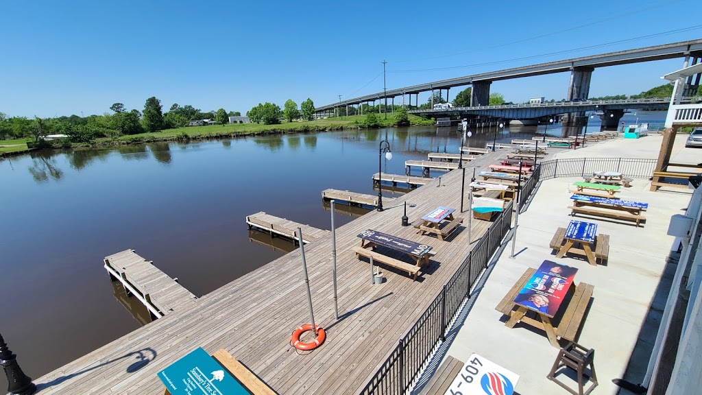 High Tides | restaurant | 3109 Texas Ave, Bridge City, TX 77611, USA | 4097925001 OR +1 409-792-5001