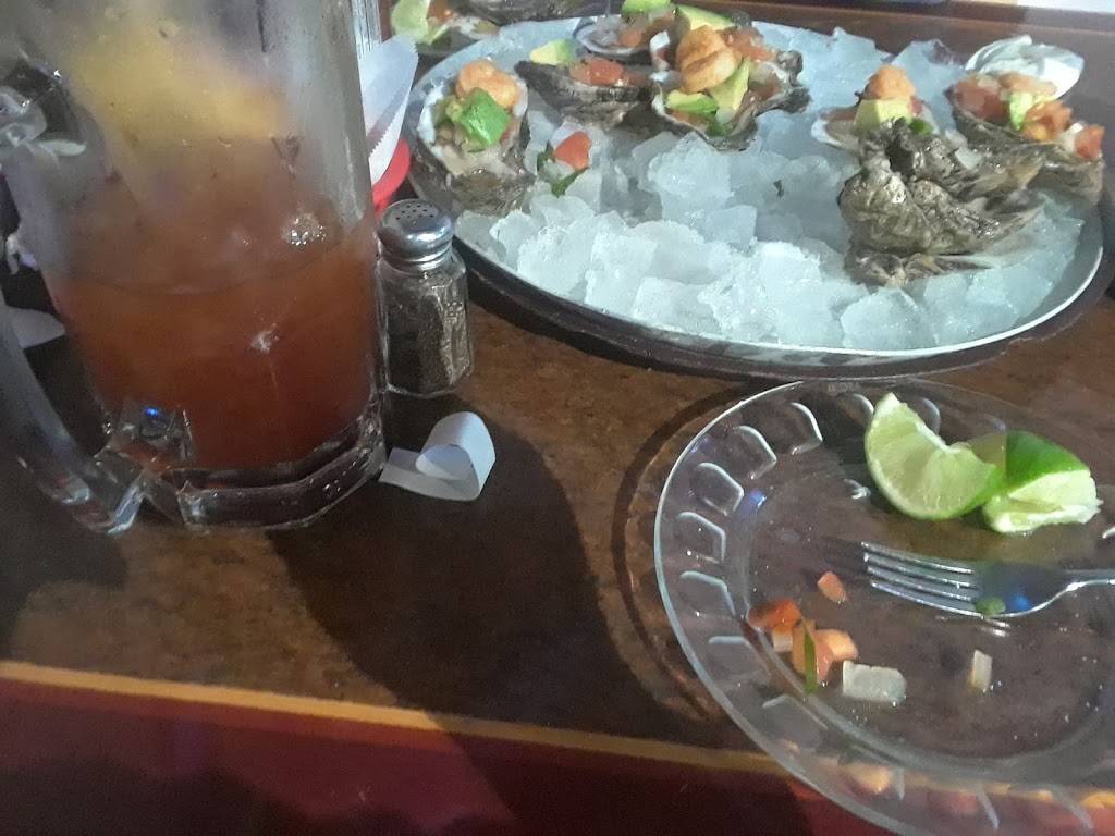 El Tiburón Seafood & Grill | restaurant | 5522 Columbia Ave, Dallas, TX 75214, USA | 2142382955 OR +1 214-238-2955