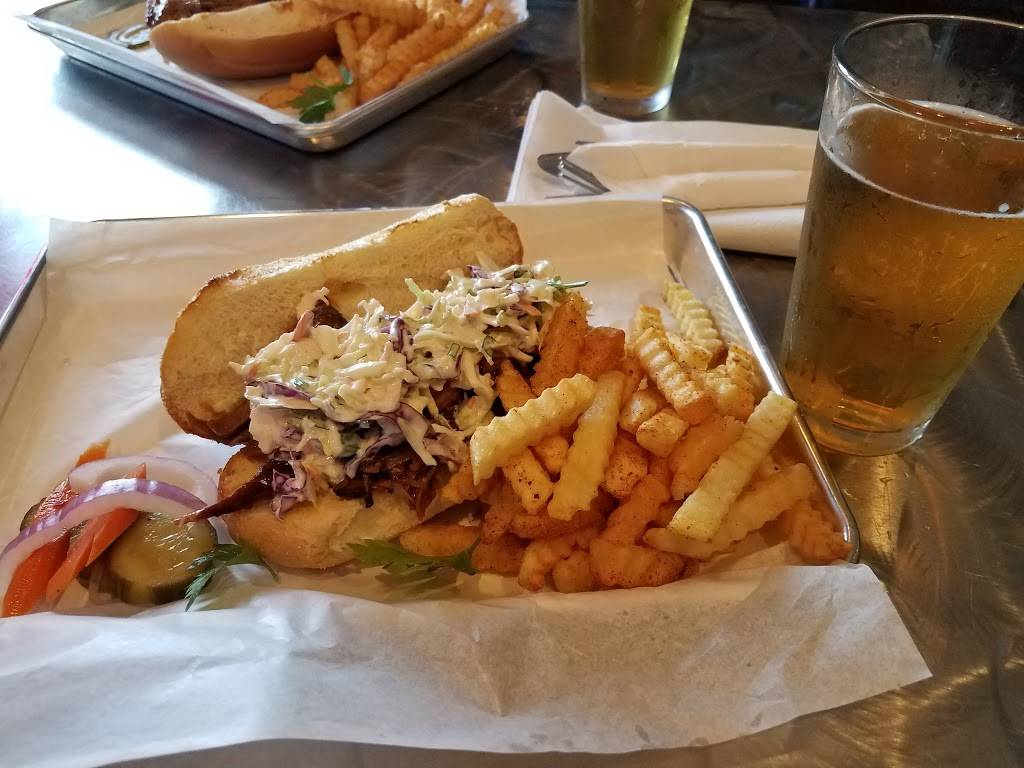 Fire N Smoke BBQ & Pizza | restaurant | 6502 E Tanque Verde Rd, Tucson, AZ 85715, USA | 5203006686 OR +1 520-300-6686