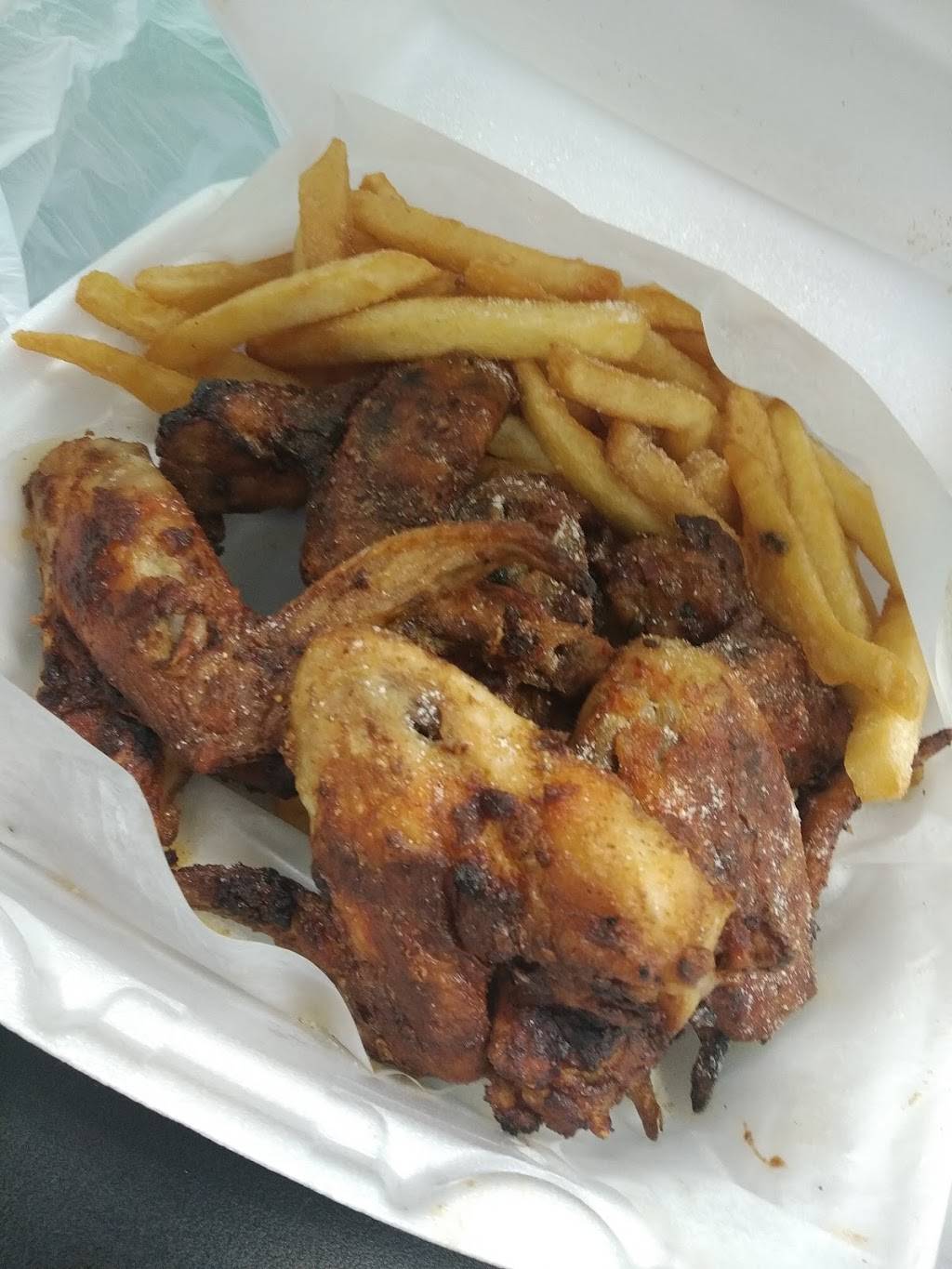 Lick a chick | restaurant | 3118 Auburn St, Rockford, IL 61101, USA | 8159979056 OR +1 815-997-9056