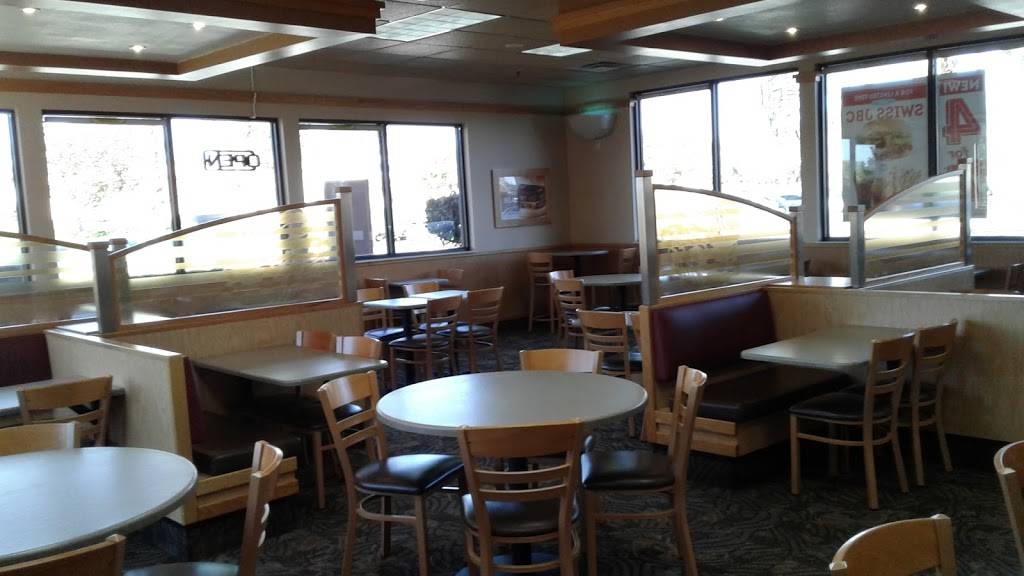 Wendys | restaurant | 2010 N Rose Ave, Oxnard, CA 93036, USA | 8054855255 OR +1 805-485-5255