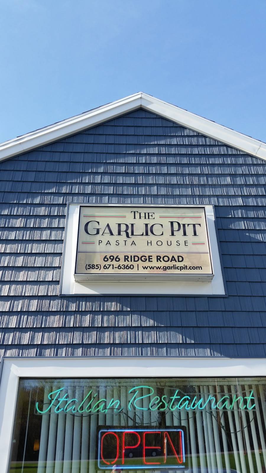 Garlic Pit Pasta House | restaurant | 696 Ridge Rd, Webster, NY 14580, USA | 5856716360 OR +1 585-671-6360