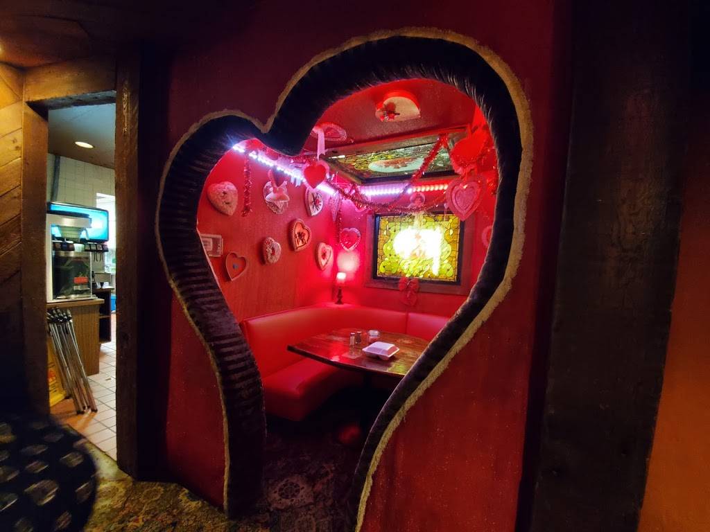 The Magic Time Machine | restaurant | 5003 Belt Line Rd, Dallas, TX 75254, USA | 9729801903 OR +1 972-980-1903