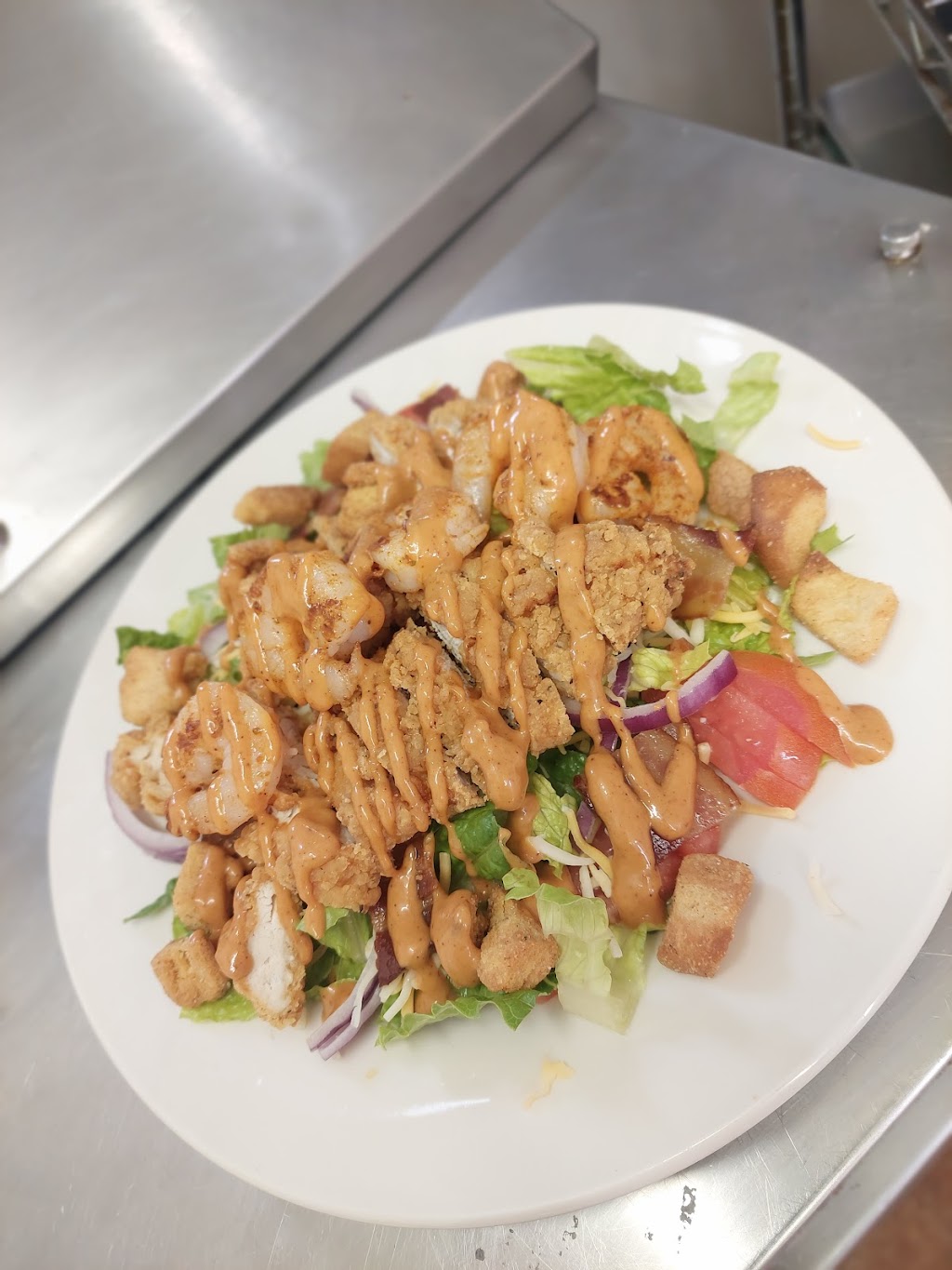 Hornet hangout | restaurant | 408 S Illinois Ave, Harrisburg, AR 72432, USA | 8704080757 OR +1 870-408-0757