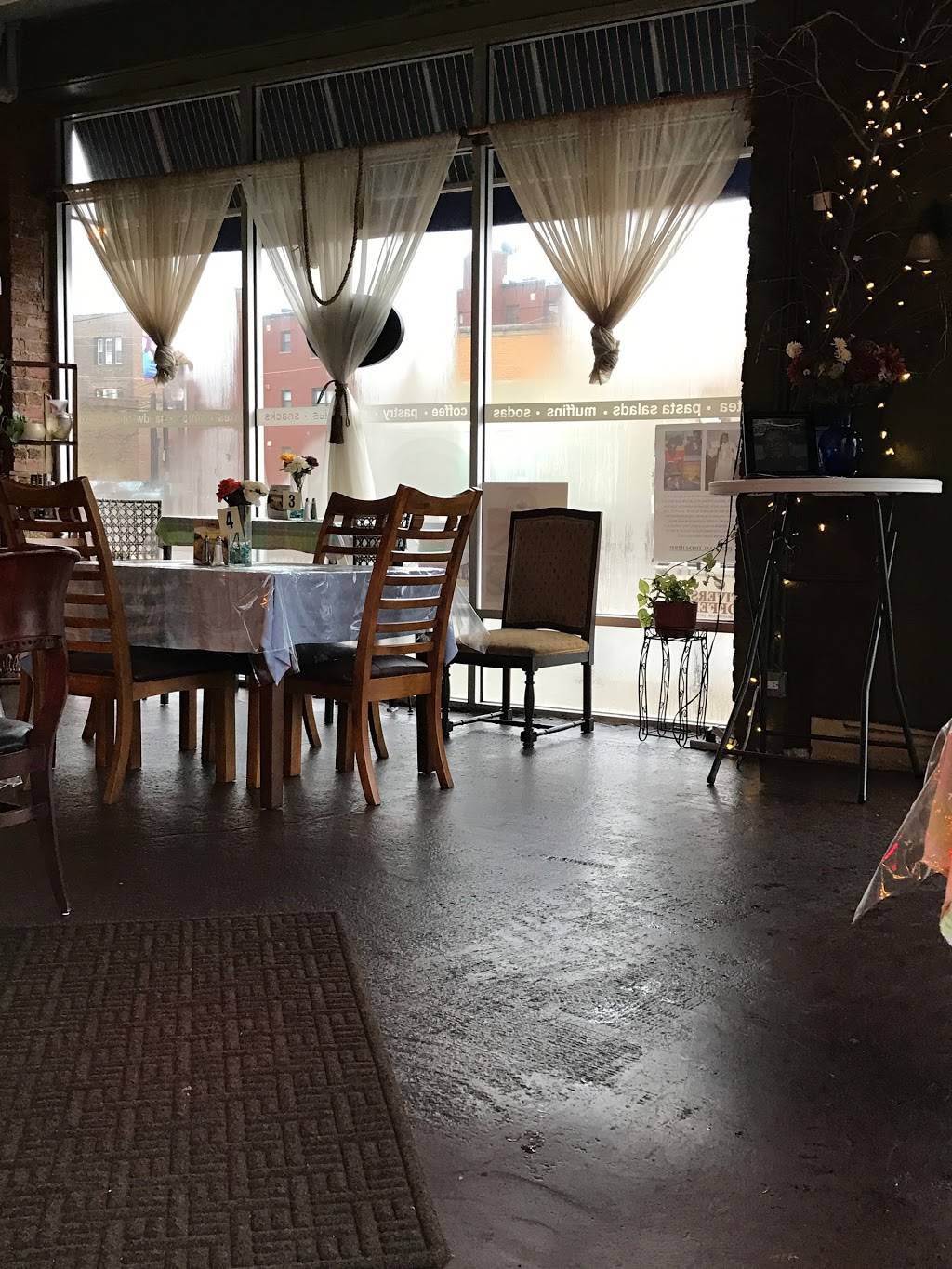 Chef Saras Cafe | restaurant | 7201 S Exchange Ave, Chicago, IL 60649, USA | 7733594637 OR +1 773-359-4637