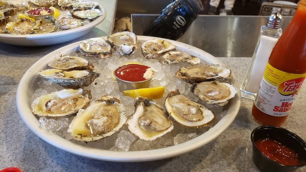 Vailhouse oyster bar and grill | restaurant | 301 N Spence Ave, Goldsboro, NC 27534, USA | 9199476138 OR +1 919-947-6138