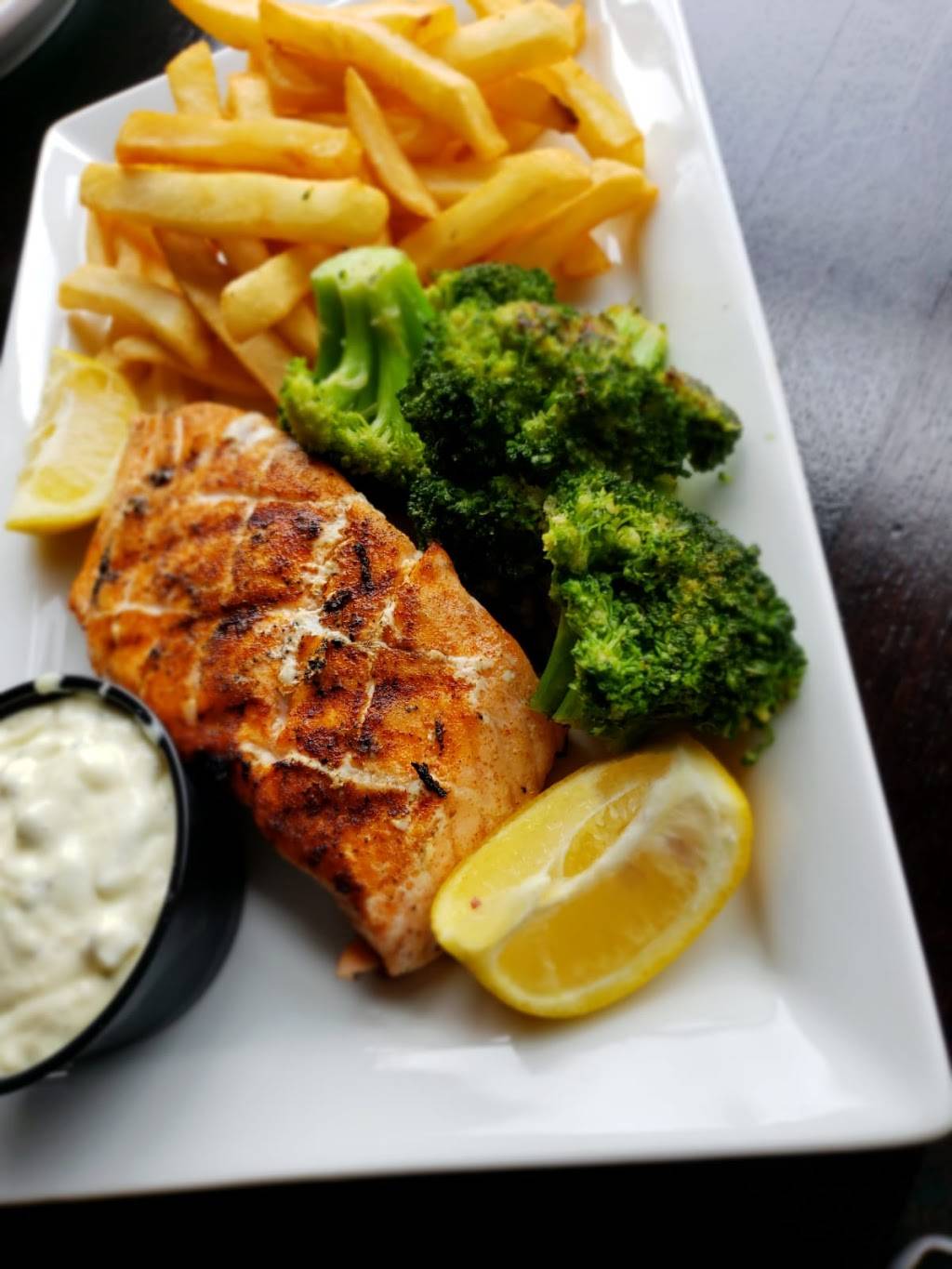 Flame Burgers & Kabobs | restaurant | 5808 Schaefer Rd, Dearborn, MI 48126, USA | 3135843700 OR +1 313-584-3700