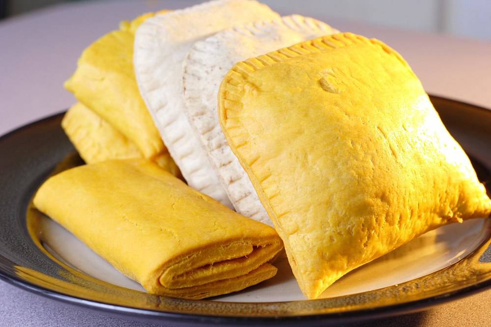 Green Island Chicken & Grill | restaurant | 216 White St, Danbury, CT 06810, USA | 2037436616 OR +1 203-743-6616