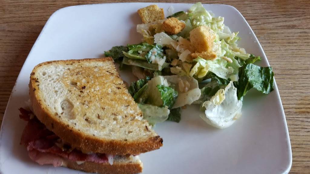 Dingle House Irish Pub & Grub | restaurant | 9102 W Chester Towne Centre Rd, West Chester Township, OH 45069, USA | 5138747468 OR +1 513-874-7468