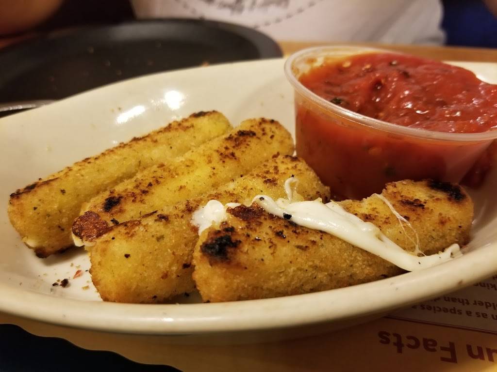 Pizza Hut | restaurant | 420 N 4th St Suite F, Chillicothe, IL 61523, USA | 3092745780 OR +1 309-274-5780