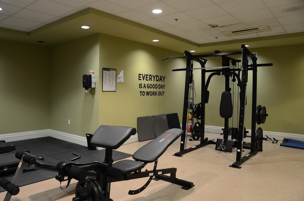 Willow Oaks Golf Club LLC | night club | 350 Country Club Rd, Glasgow, KY 42141, USA | 2703086257 OR +1 270-308-6257