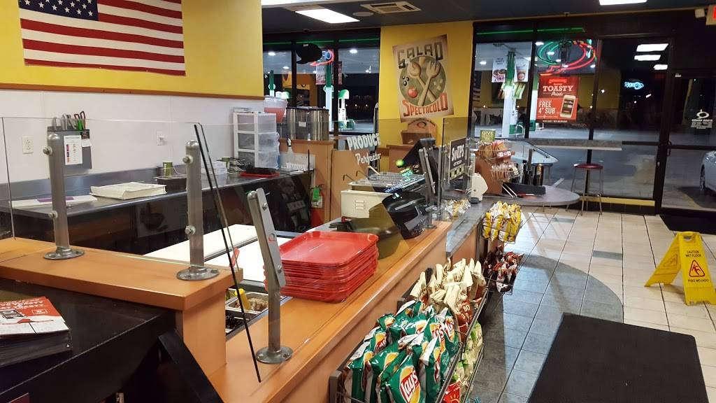 Quiznos | restaurant | 2105 E 5th St, Metropolis, IL 62960, USA | 6185245907 OR +1 618-524-5907