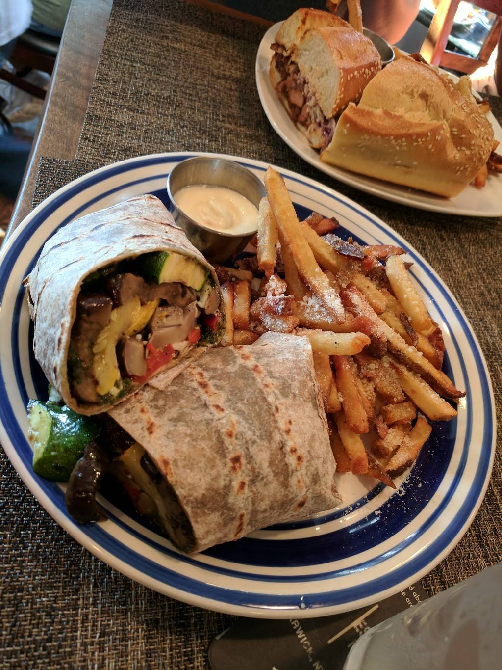 Eddies Roadhouse | restaurant | 18 Main St, Warwick, NY 10990, USA | 8459867623 OR +1 845-986-7623