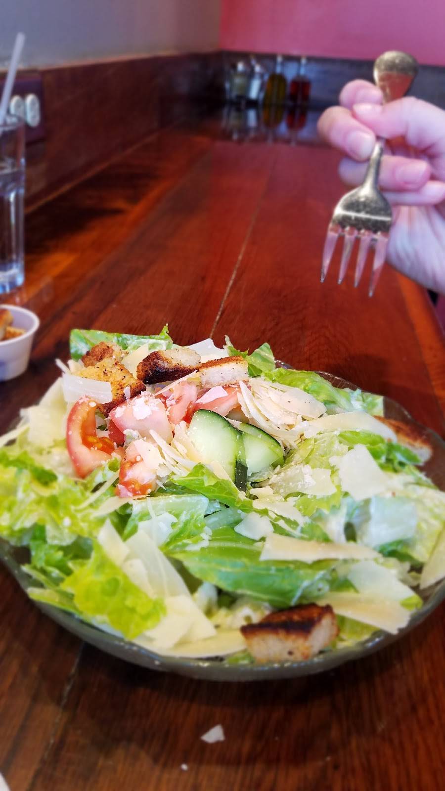 Max & Leos Pizza Newton | restaurant | 325 Washington St, Newton, MA 02458, USA | 6172447200 OR +1 617-244-7200