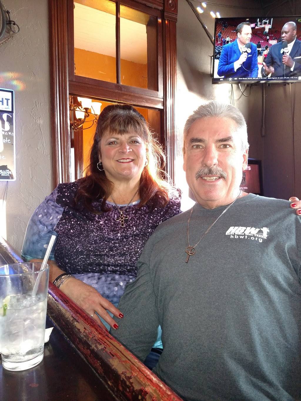 Farmers Inn Restaurant & Bar | restaurant | 7157 IL-158, Millstadt, IL 62260, USA | 6184766333 OR +1 618-476-6333