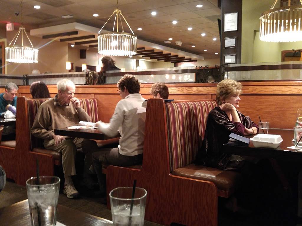 Carrabbas Italian Grill | restaurant | Shopping Mall, 102 Painters Crossing, West Chester, PA 19382, USA | 6103580156 OR +1 610-358-0156