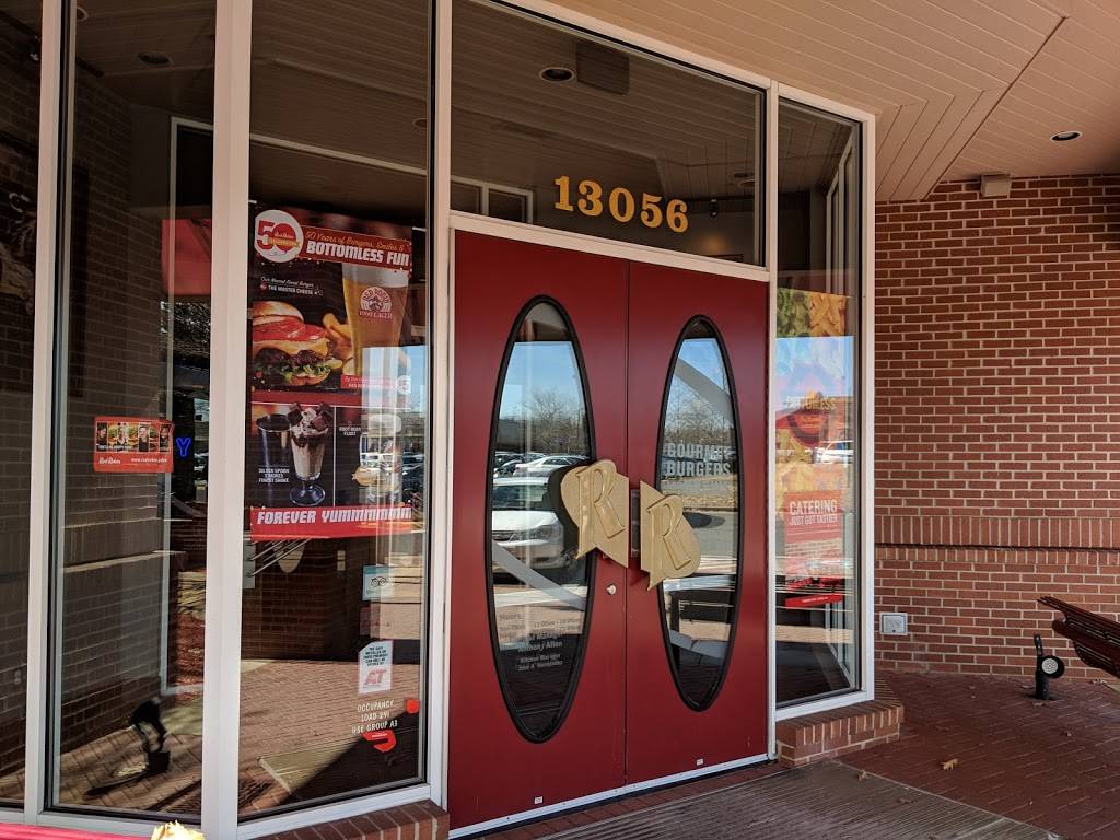 Red Robin Gourmet Burgers and Brews | restaurant | 13056 Fairlakes Shop. Ctr, Fairfax, VA 22033, USA | 7035020334 OR +1 703-502-0334