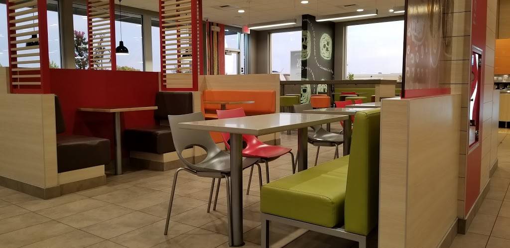 McDonalds | cafe | 3500 Nelson Rd, Fairfield, CA 94533, USA | 7074264734 OR +1 707-426-4734