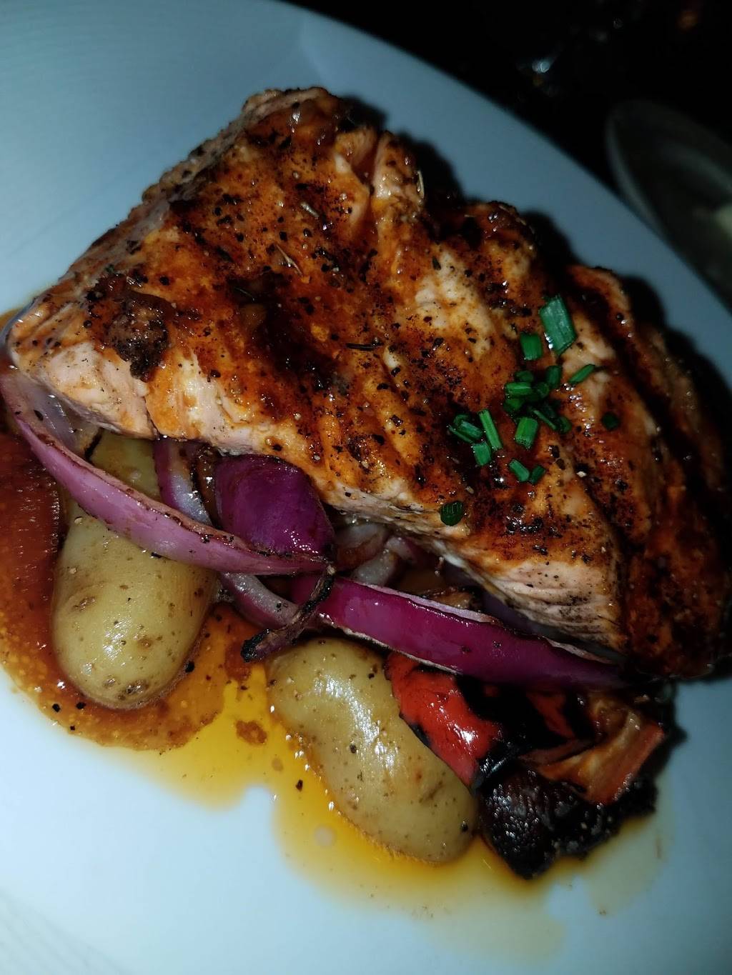 Blue Water Grill | restaurant | 3800 American Blvd E, Bloomington, MN 55425, USA | 9528542100 OR +1 952-854-2100