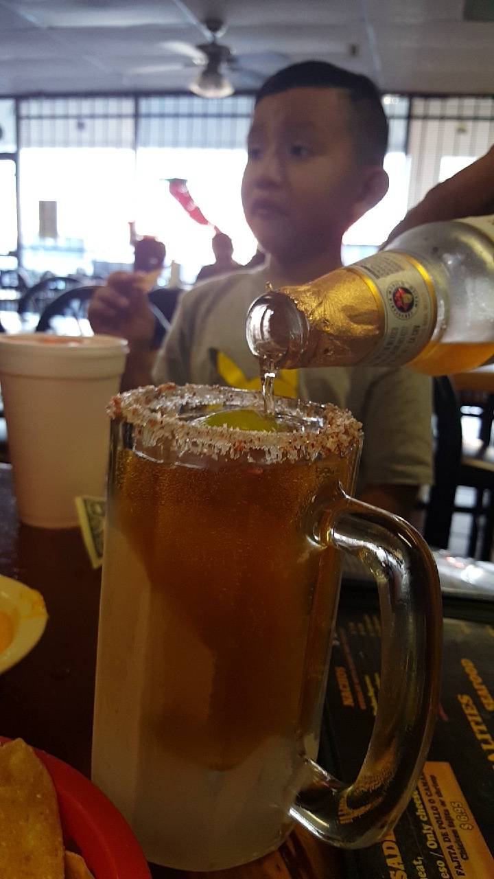 Taqueria Los Charros | restaurant | 508 Normandy St, Houston, TX 77015, USA | 7134511110 OR +1 713-451-1110