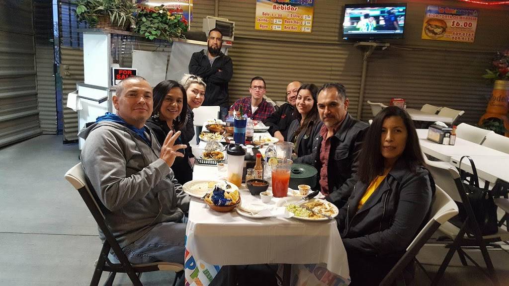 La guacamaya taco truck | restaurant | 1024 Crows Landing Rd, Modesto, CA 95351, USA | 2098098787 OR +1 209-809-8787