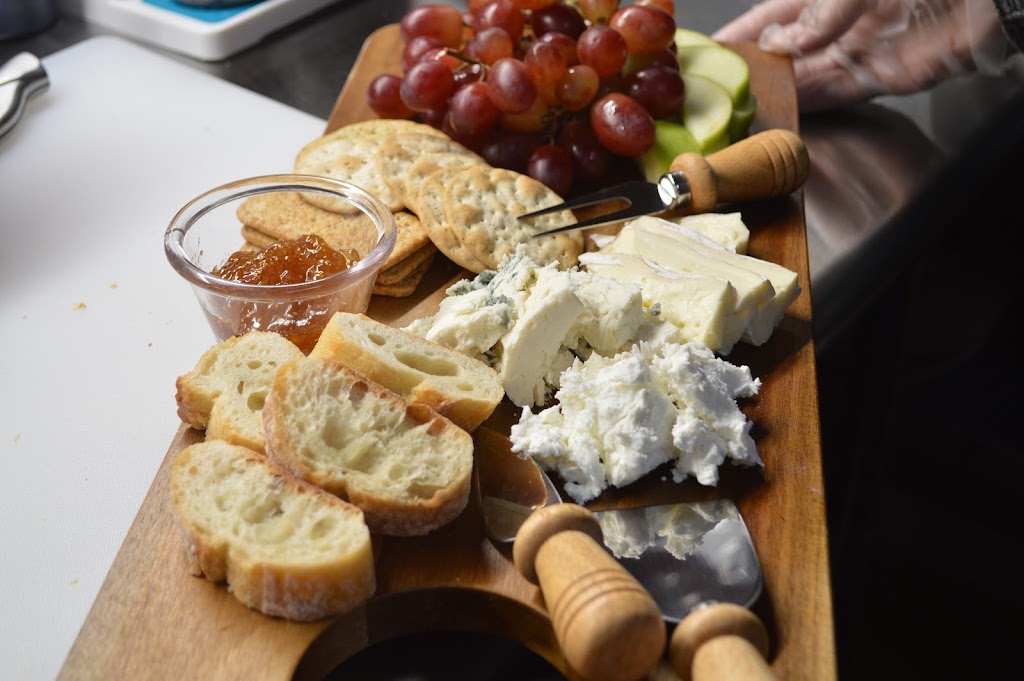 The Silver Corkscrew | restaurant | 1353 S Church St, Burlington, NC 27215, USA | 3364381554 OR +1 336-438-1554