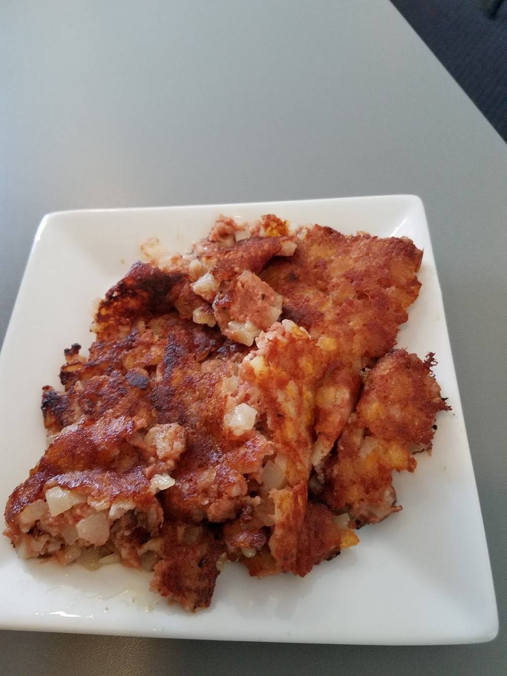 Simple Simons | restaurant | 744 Main St, South Portland, ME 04106, USA | 2077613900 OR +1 207-761-3900