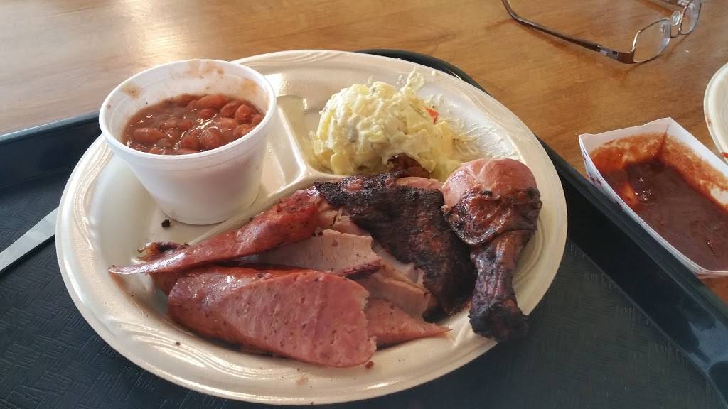 Smokey Mos BBQ | restaurant | 22106 Bulverde Rd, San Antonio, TX 78259, USA | 2104949090 OR +1 210-494-9090