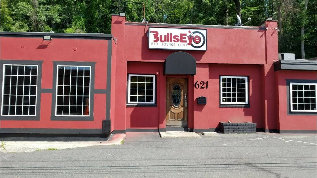 BullsEye Bar Lounge Grill | restaurant | 621 Center St, Chicopee, MA 01013, USA | 4133313374 OR +1 413-331-3374