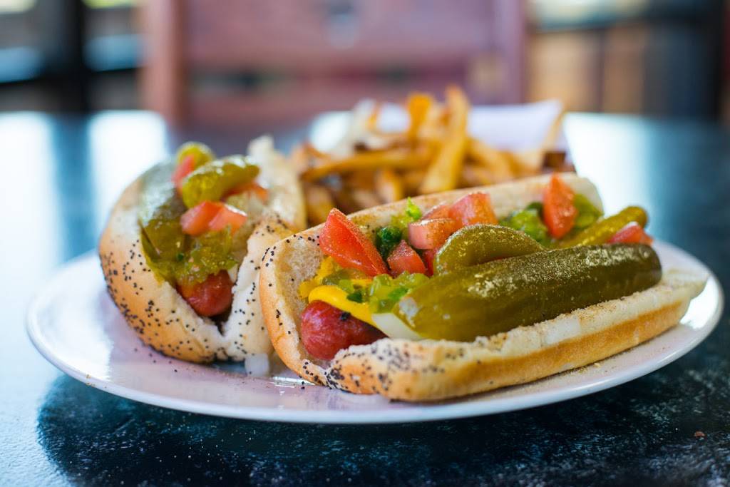 Kobies Hot dogs & Pizzeria | restaurant | 1810 N Delany Rd suite a, Gurnee, IL 60031, USA | 8476727733 OR +1 847-672-7733