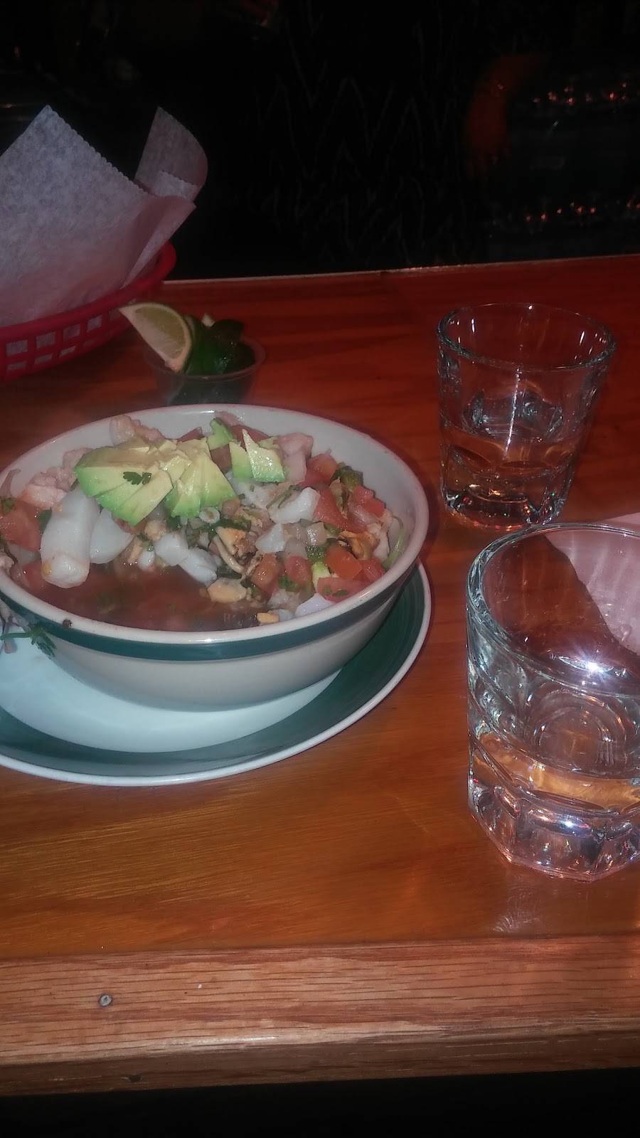 Restaurante El Manantial LLC | restaurant | 2618 N Pershing Dr, Arlington, VA 22201, USA | 7035222449 OR +1 703-522-2449