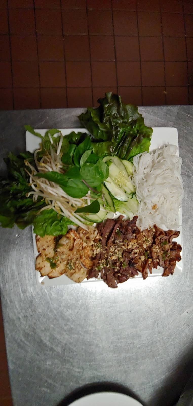 LE’S PHO | restaurant | 5040 W State Rd 46 #1114, Sanford, FL 32771, USA | 4073219015 OR +1 407-321-9015