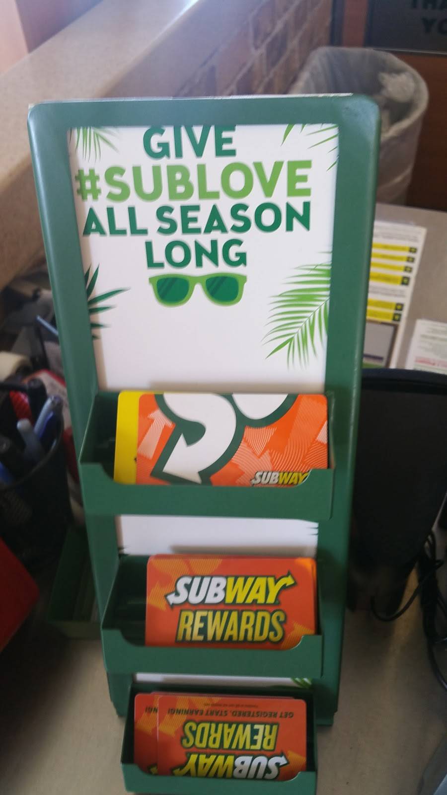 Subway Restaurants | restaurant | 2006 Drew St, Clearwater, FL 33764, USA | 7274437350 OR +1 727-443-7350