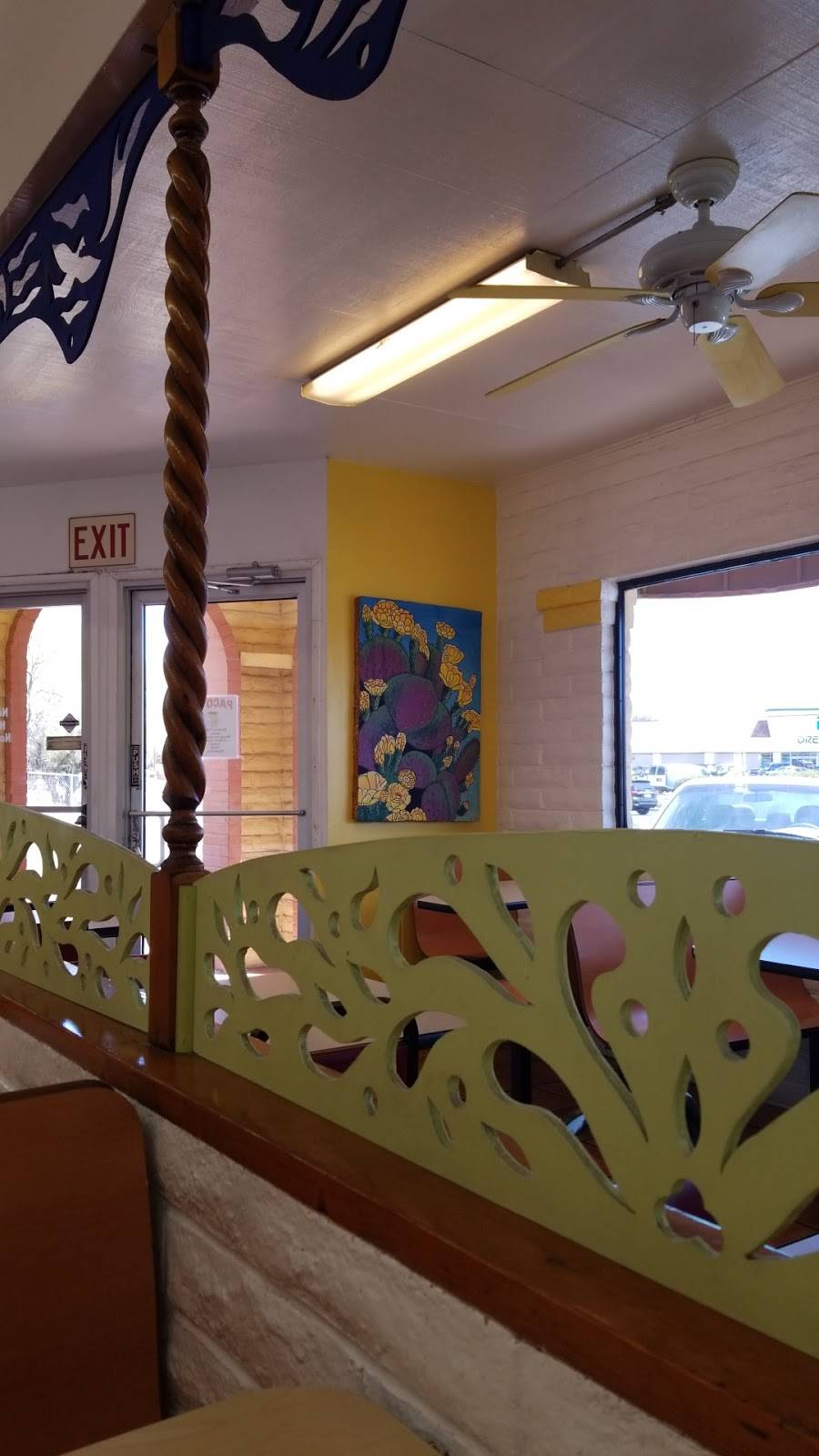 Pacos Mexican Food | restaurant | 5563 E Grant Rd, Tucson, AZ 85712, USA | 5207335935 OR +1 520-733-5935