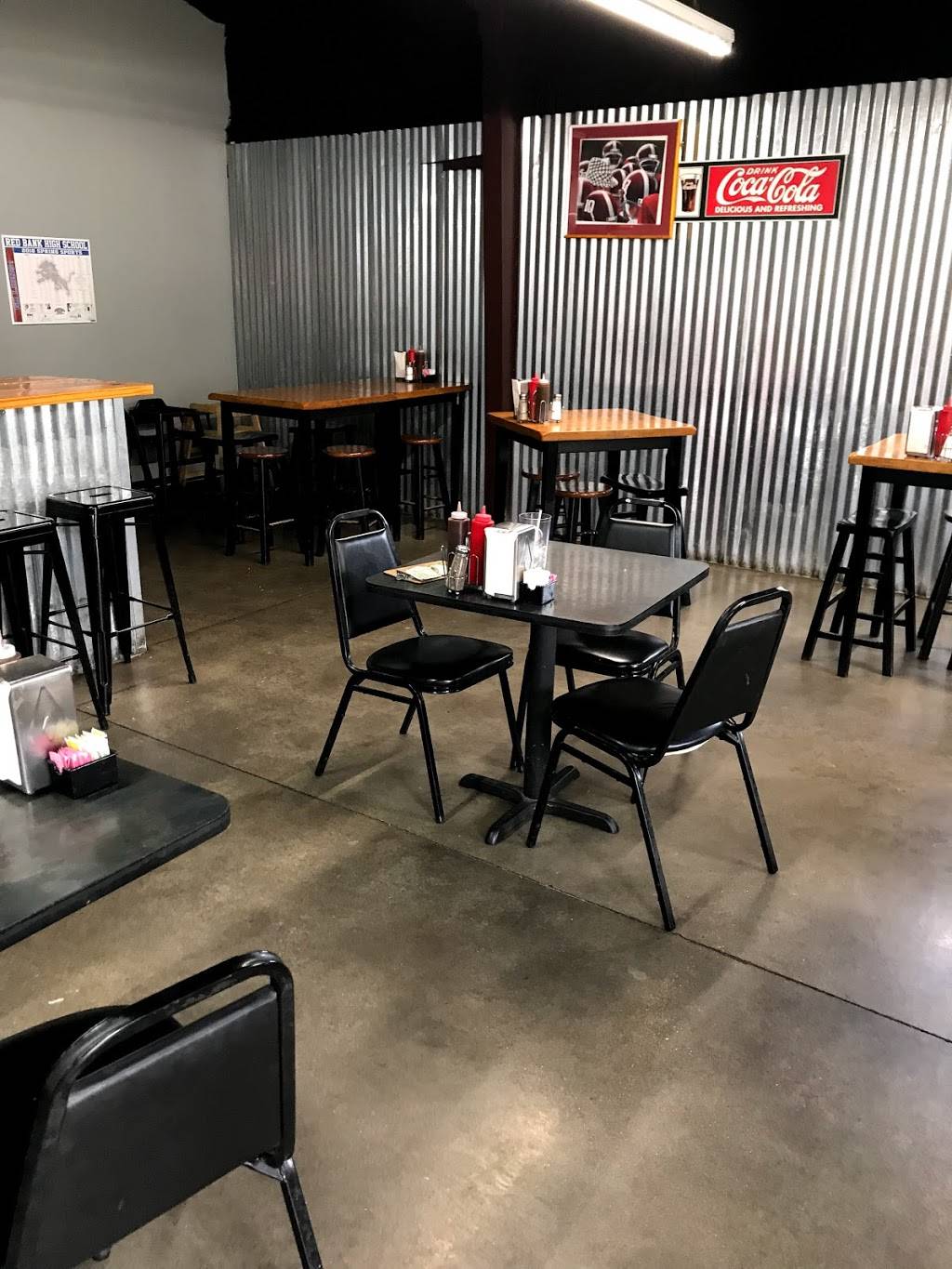 Nooga Q Smokehouse Grill | restaurant | 301 Signal Mountain Rd, Chattanooga, TN 37405, USA | 4237521935 OR +1 423-752-1935