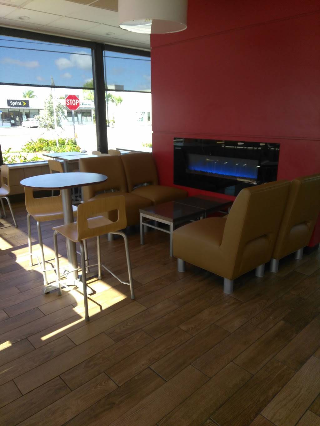 Wendys | restaurant | 2031 E Oakland Park Blvd, Fort Lauderdale, FL 33306, USA | 9545658845 OR +1 954-565-8845