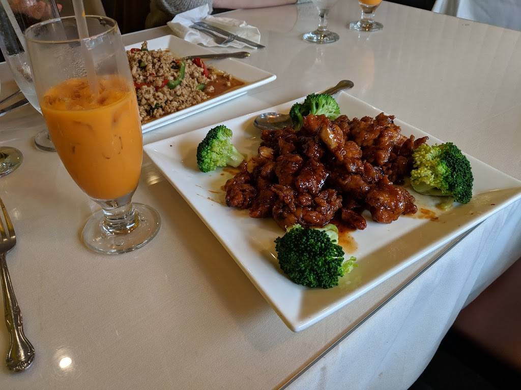 Lemon Thai Cuisine | restaurant | 555 Washington St, Wellesley, MA 02482, USA | 7812376996 OR +1 781-237-6996