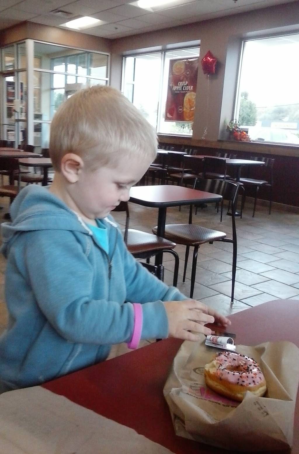 Dunkin | bakery | 8010 State Rd #31, Bridgeport, NY 13030, USA | 3156332333 OR +1 315-633-2333