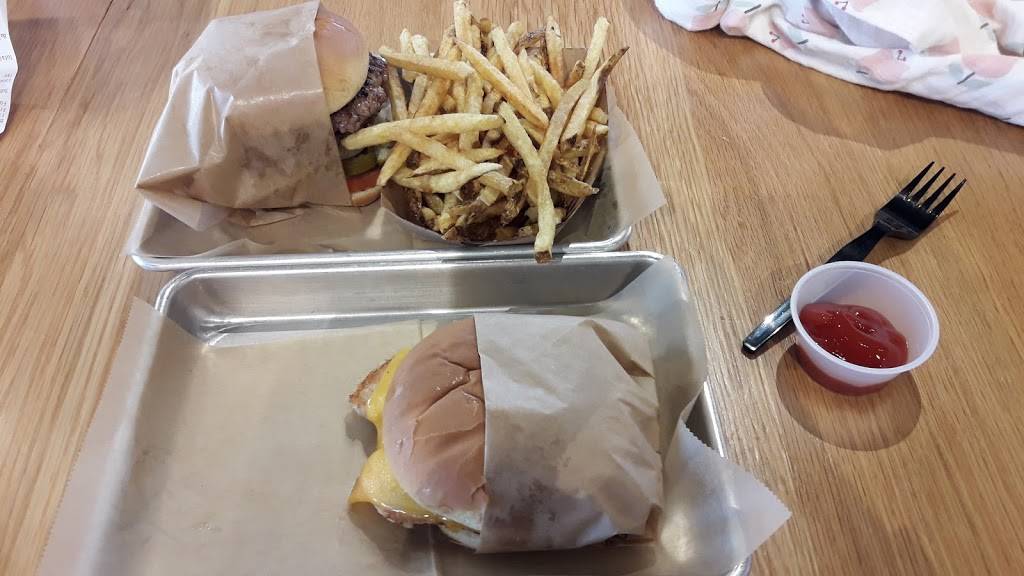 Elevation Burger | restaurant | 664 New Loudon Rd, Latham, NY 12110, USA | 5186080019 OR +1 518-608-0019