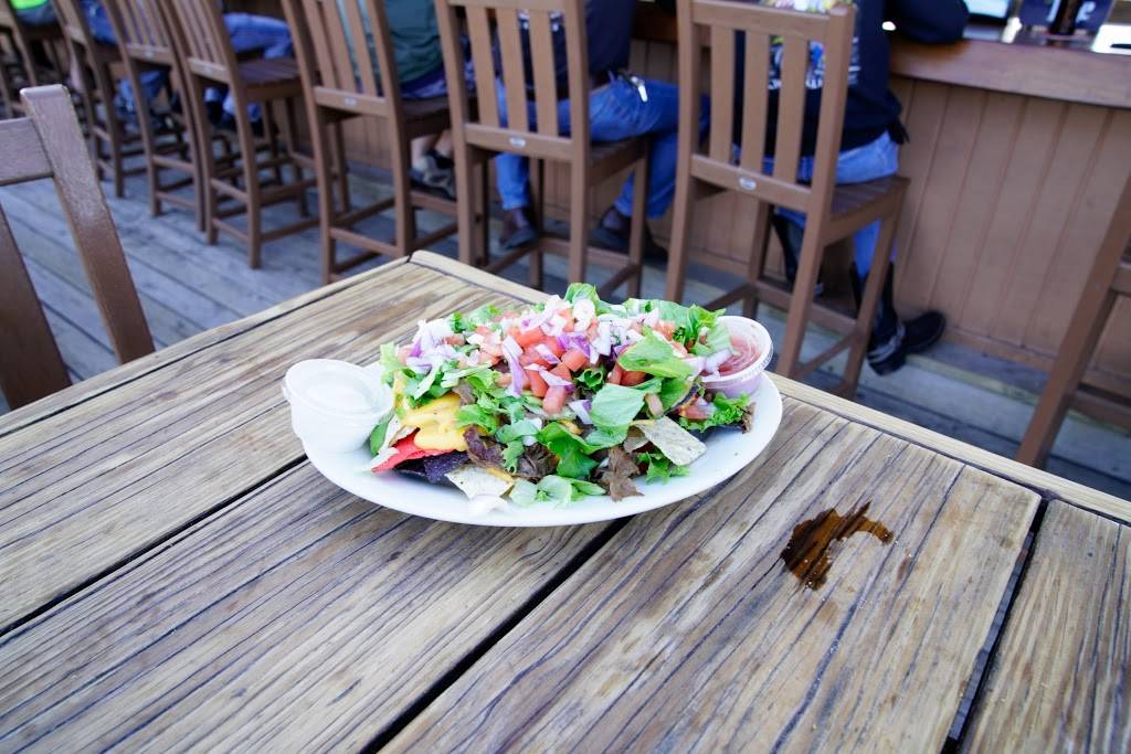 Finns Beachside Pub | restaurant | 101 N Ocean Shore Blvd, Flagler Beach, FL 32136, USA | 3864397755 OR +1 386-439-7755