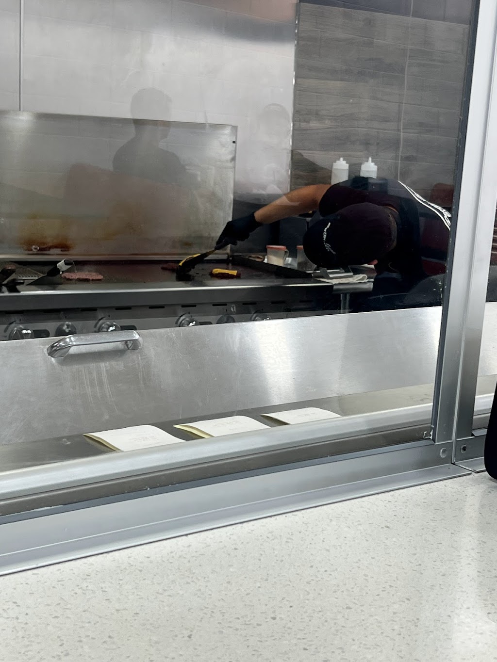 Pretty Good Burger | restaurant | 439 W Main St, Merced, CA 95340, USA | 2096265088 OR +1 209-626-5088