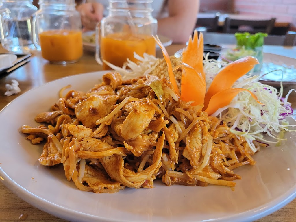 Zab Thai Food Kitchen | restaurant | 16720 E Ave of the Fountains, Fountain Hills, AZ 85268, USA | 4803933251 OR +1 480-393-3251