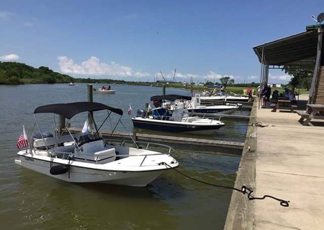 Hurricane Titas | Bar & Grill | restaurant | 222 W Bayshore Rd, Anahuac, TX 77514, USA | 4092523288 OR +1 409-252-3288