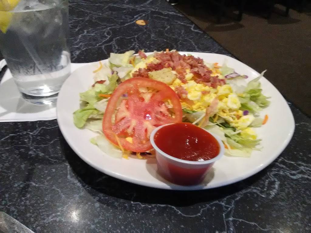 Tuckers American Favorites | restaurant | 2441 State St #6, New Albany, IN 47150, USA | 8129449999 OR +1 812-944-9999