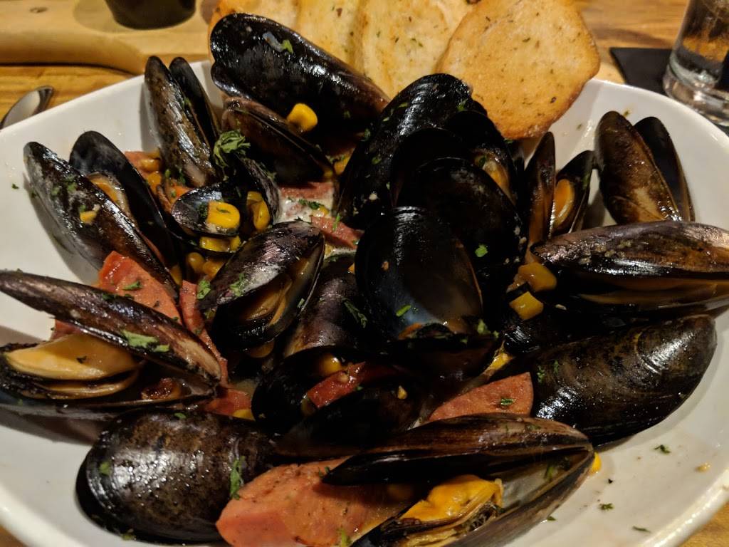 Barretts Fireside Grille | restaurant | 30 Bedford St, Middleborough, MA 02346, USA | 5089475333 OR +1 508-947-5333