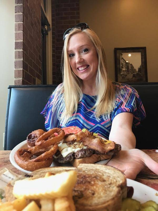 Samis Cafe | restaurant | 9700 Kingston Pike # 5, Knoxville, TN 37922, USA | 8655317900 OR +1 865-531-7900