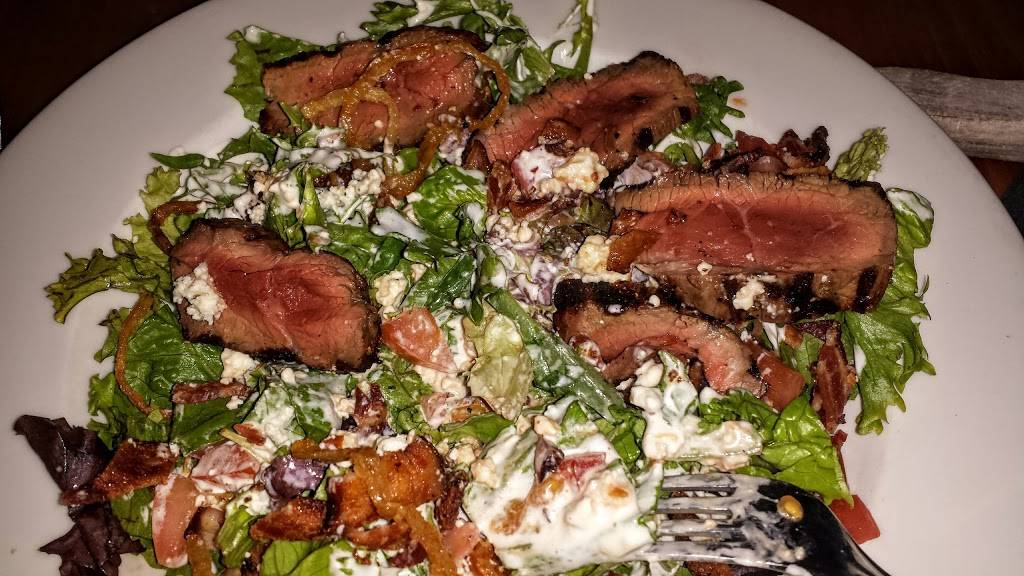 Guest House Grill | restaurant | 8783 El Camino Real, Atascadero, CA 93422, USA | 8054600193 OR +1 805-460-0193