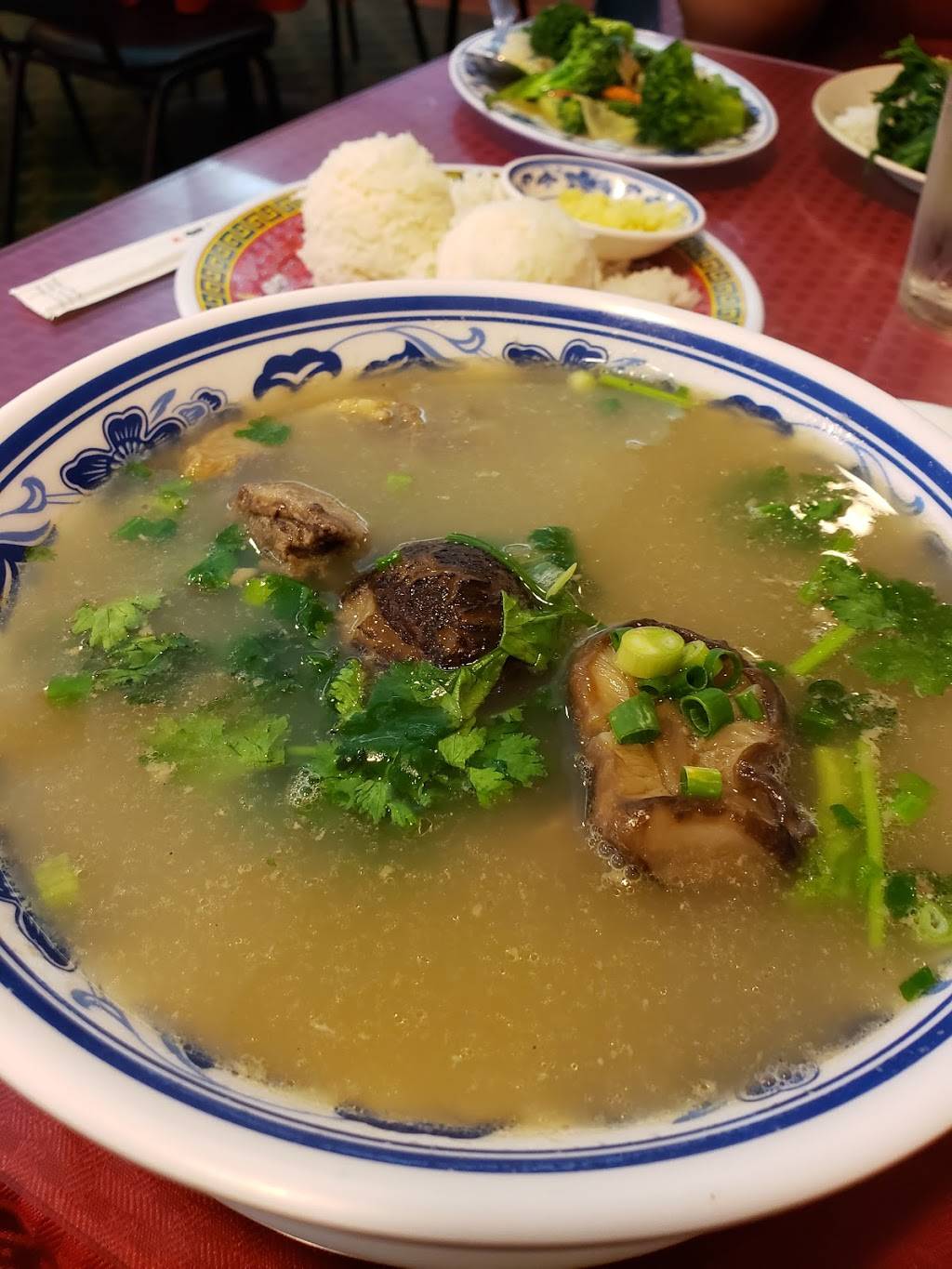 Lagoon Chinese Restaurant | restaurant | 2628 Waiwai Loop, Honolulu, HI 96819, USA | 8088390808 OR +1 808-839-0808